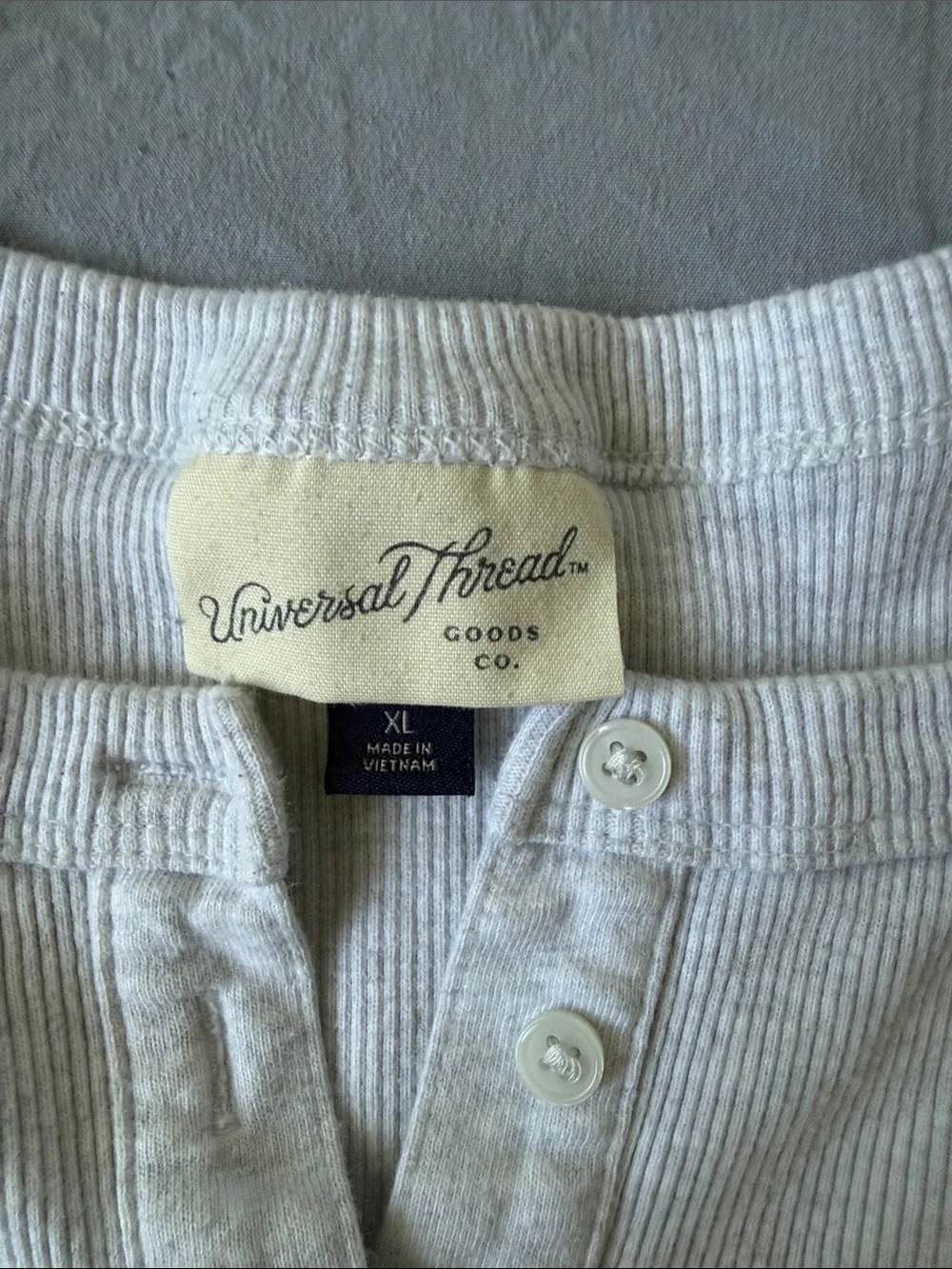 Universal Thread Light Gray Ribbed Henley Muscle Tank - Picture 2 of 3